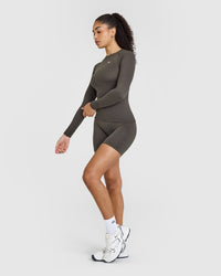 Go To Seamless Fitted Long Sleeve Top | Deep Taupe