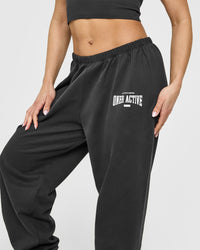 Lightweight Jogger With Athletic Graphic | Soft Black