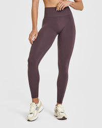 Effortless Seamless Leggings with White Logo | Umber Brown