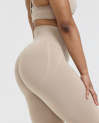 Effortless Seamless Leggings with White Logo | Mushroom Brown