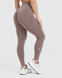 Effortless Seamless Leggings with White Logo | Washed Cool Brown