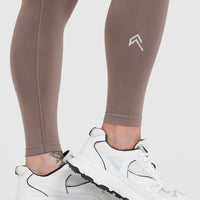 Effortless Seamless Leggings with White Logo | Washed Cool Brown