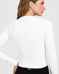 SoftMotion™ Long Sleeve Mid Top | White