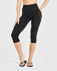 SoftMotion™ High Waisted Capri Leggings | Black