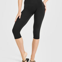 SoftMotion™ High Waisted Capri Leggings | Black