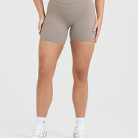Unified High Waisted Shorts 6" | Minky