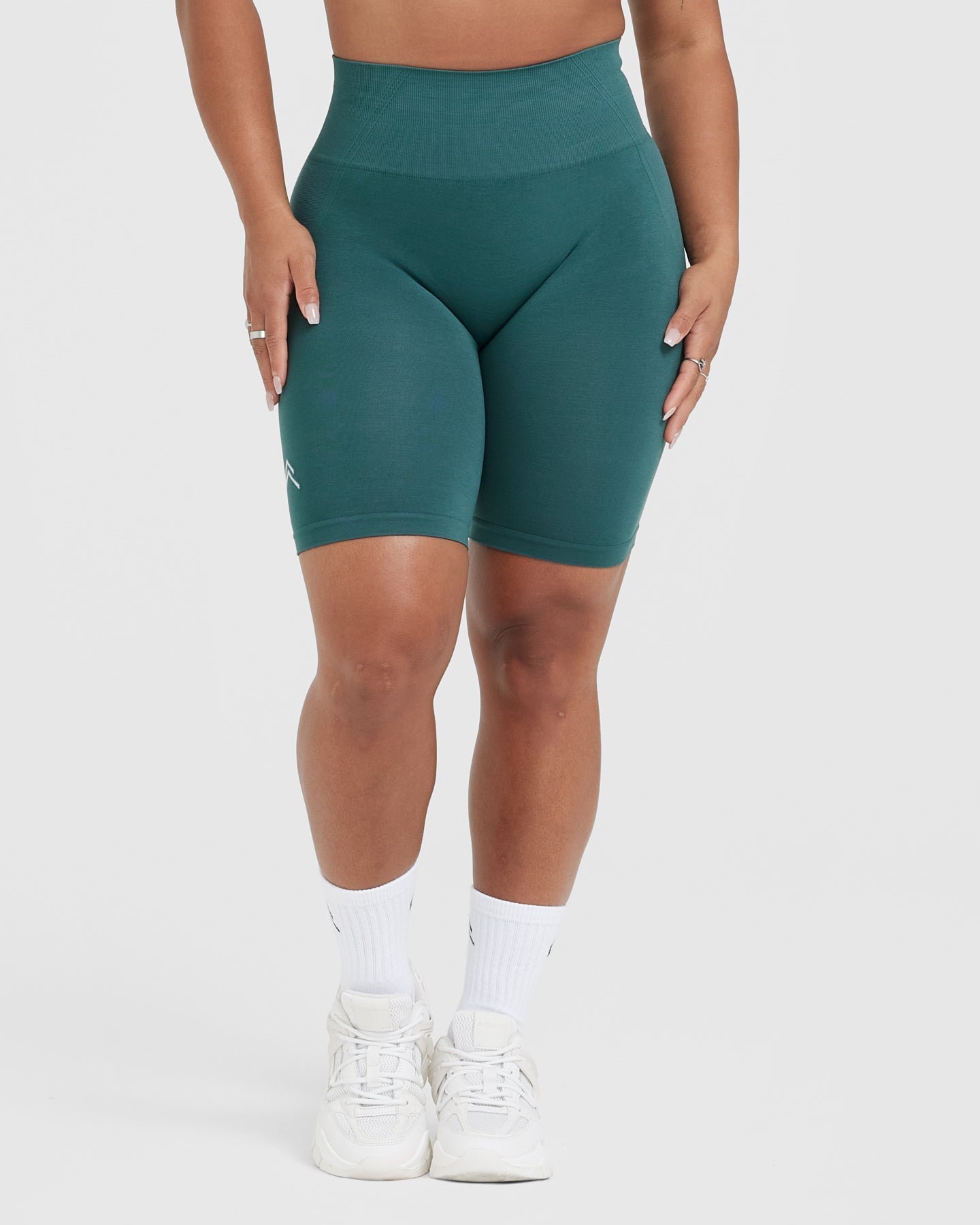 Effortless Seamless Cycling Shorts with White Logo | Marine Teal
