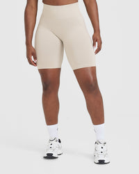 Effortless Seamless Cycling Shorts with White Logo | Sand