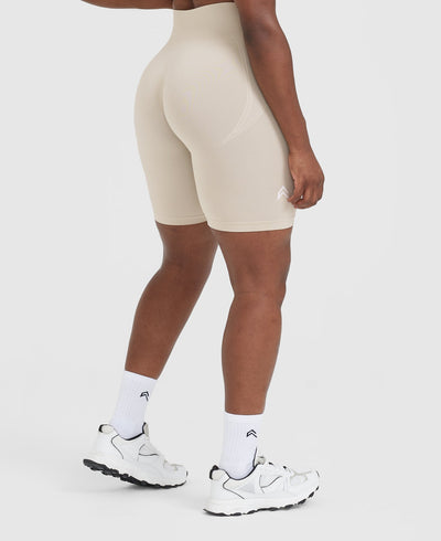Effortless Seamless Cycling Shorts with White Logo | Sand