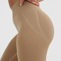 Effortless Seamless Leggings with White Logo | Dune Brown