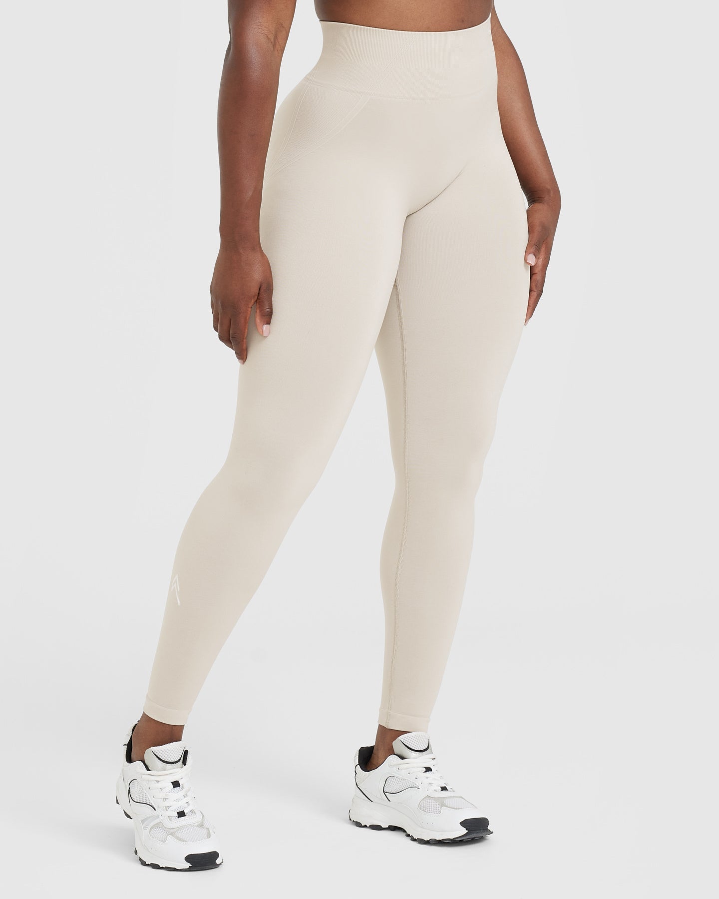 Effortless Seamless Leggings with White Logo | Sand