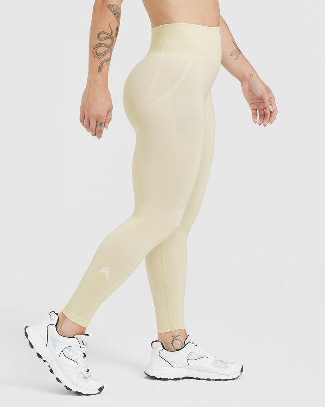 Effortless Seamless Leggings with White Logo | Vanilla
