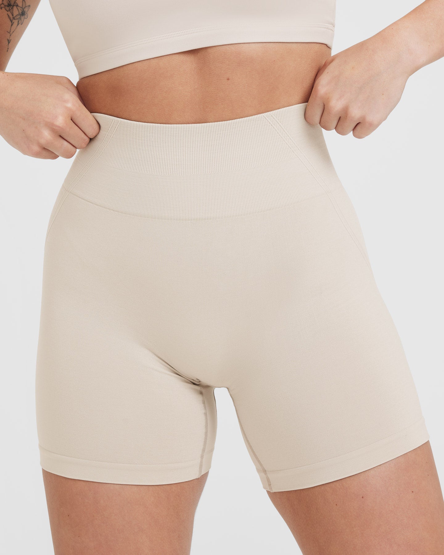 Effortless Seamless Shorts with White Logo | Sand