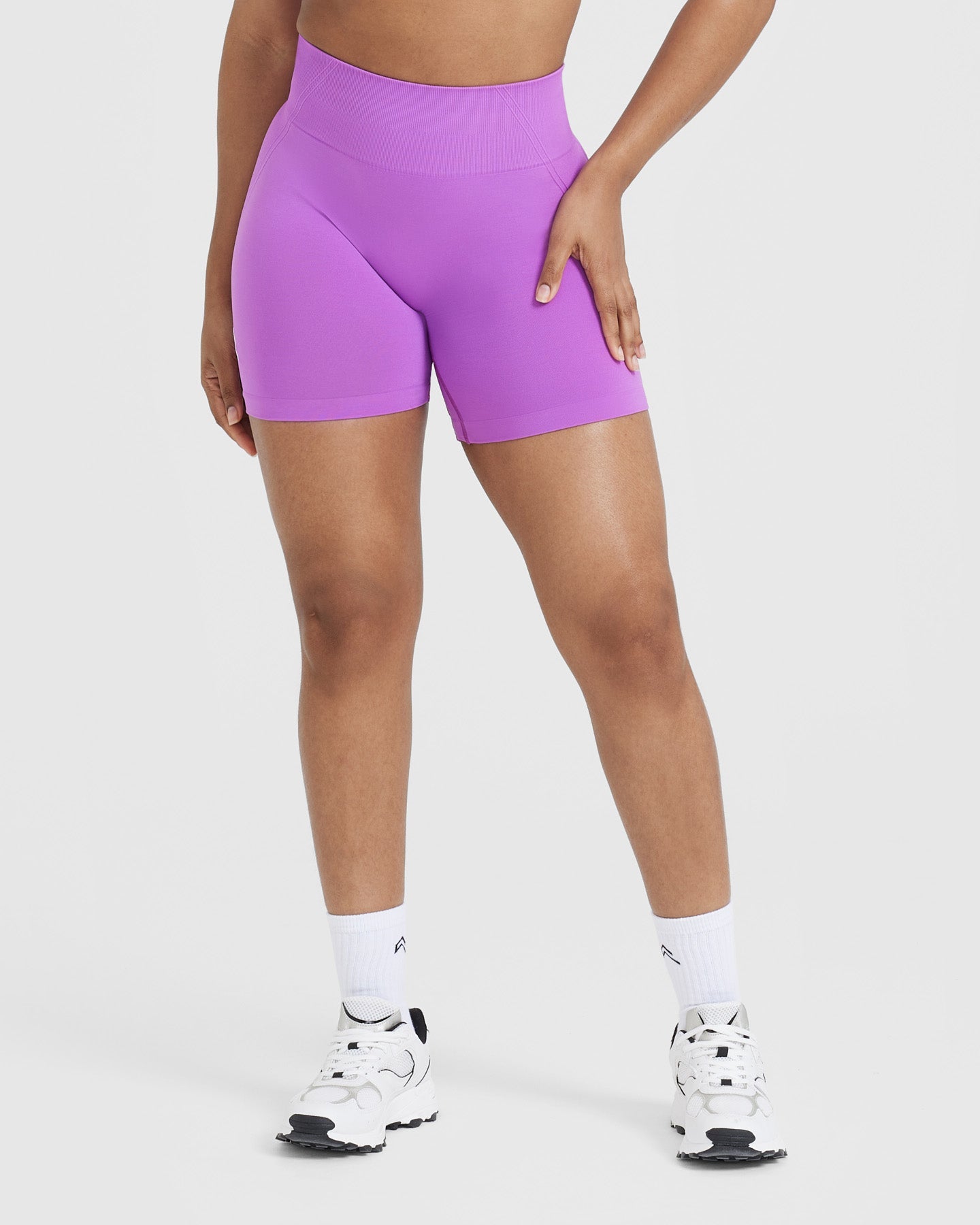 Effortless Seamless Shorts with White Logo | Grape Purple