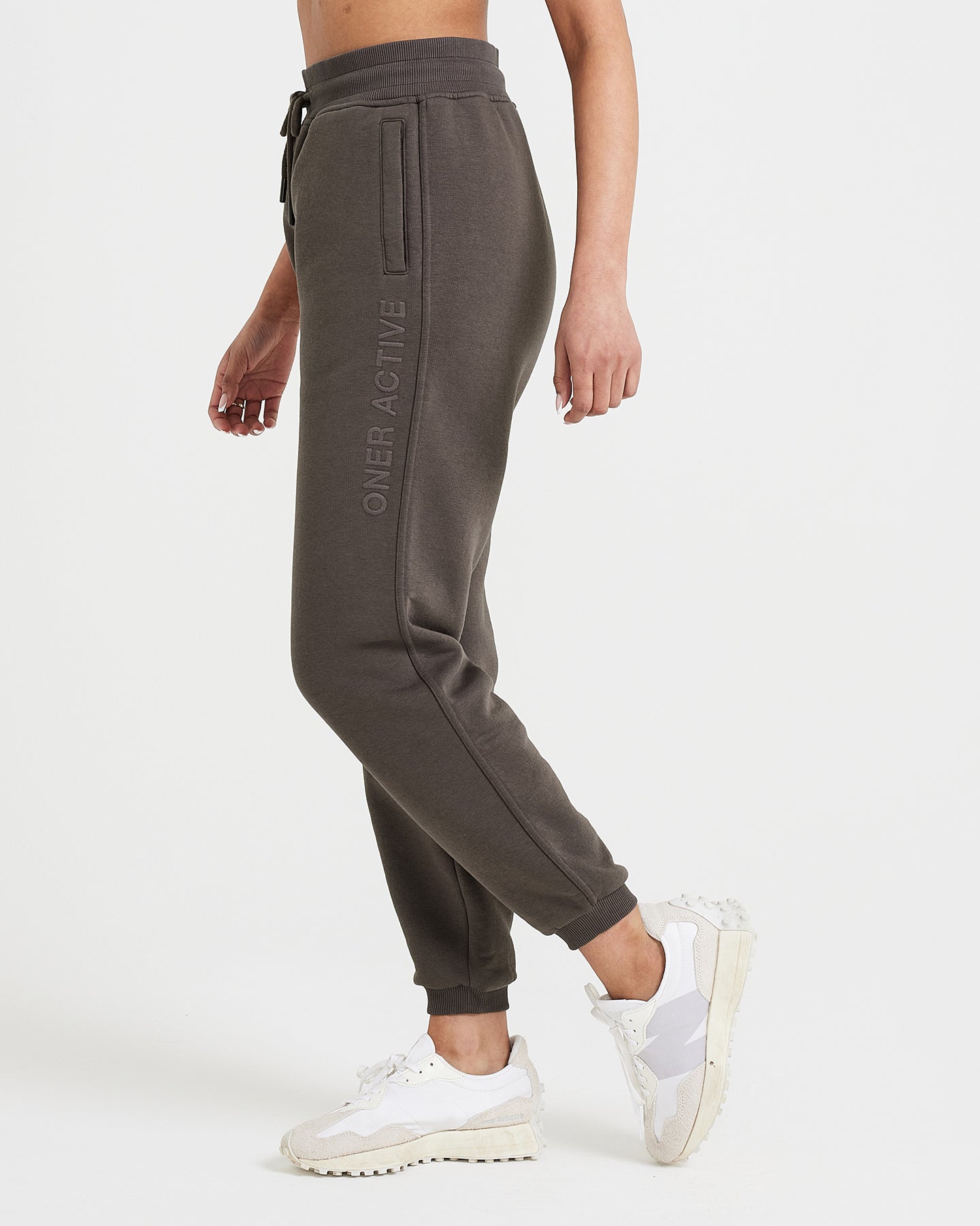 Classic Lounge Joggers | Deep Taupe
