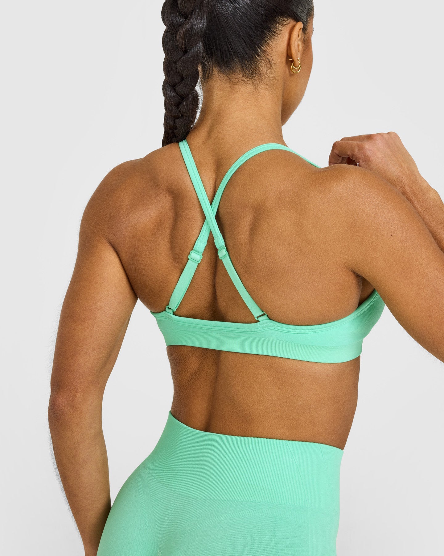 EnhanceLift™ Seamless Strappy Sports Bra with White Logo | Peppermint Green