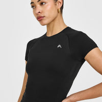 Go To Seamless Fitted Mid Top | Black