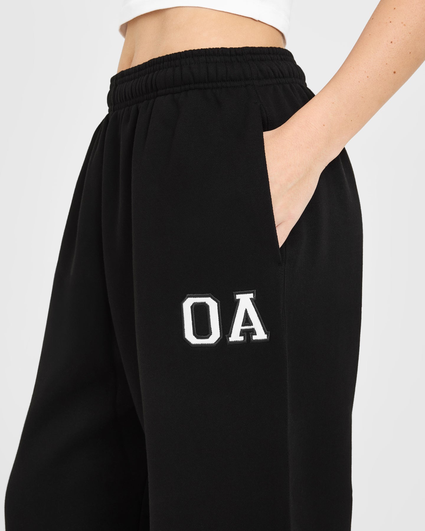 Foundations Oversized Oner Girlfriend Joggers | Black