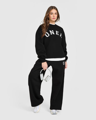 Foundations Oversized Oner Girlfriend Straight Leg Joggers | Black