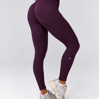 EnhanceLift™ Seamless Leggings with Grey Logo | Blackberry Purple