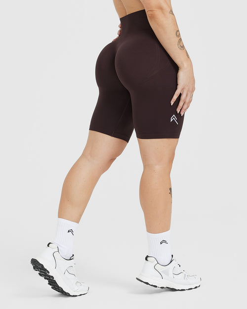 Effortless Seamless Cycling Shorts with White Logo | 70% Cocoa
