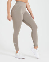 EffortlessLift™ Seamless Leggings with White Logo | Minky