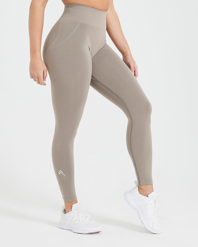 EffortlessLift™ Seamless Leggings with White Logo | Minky