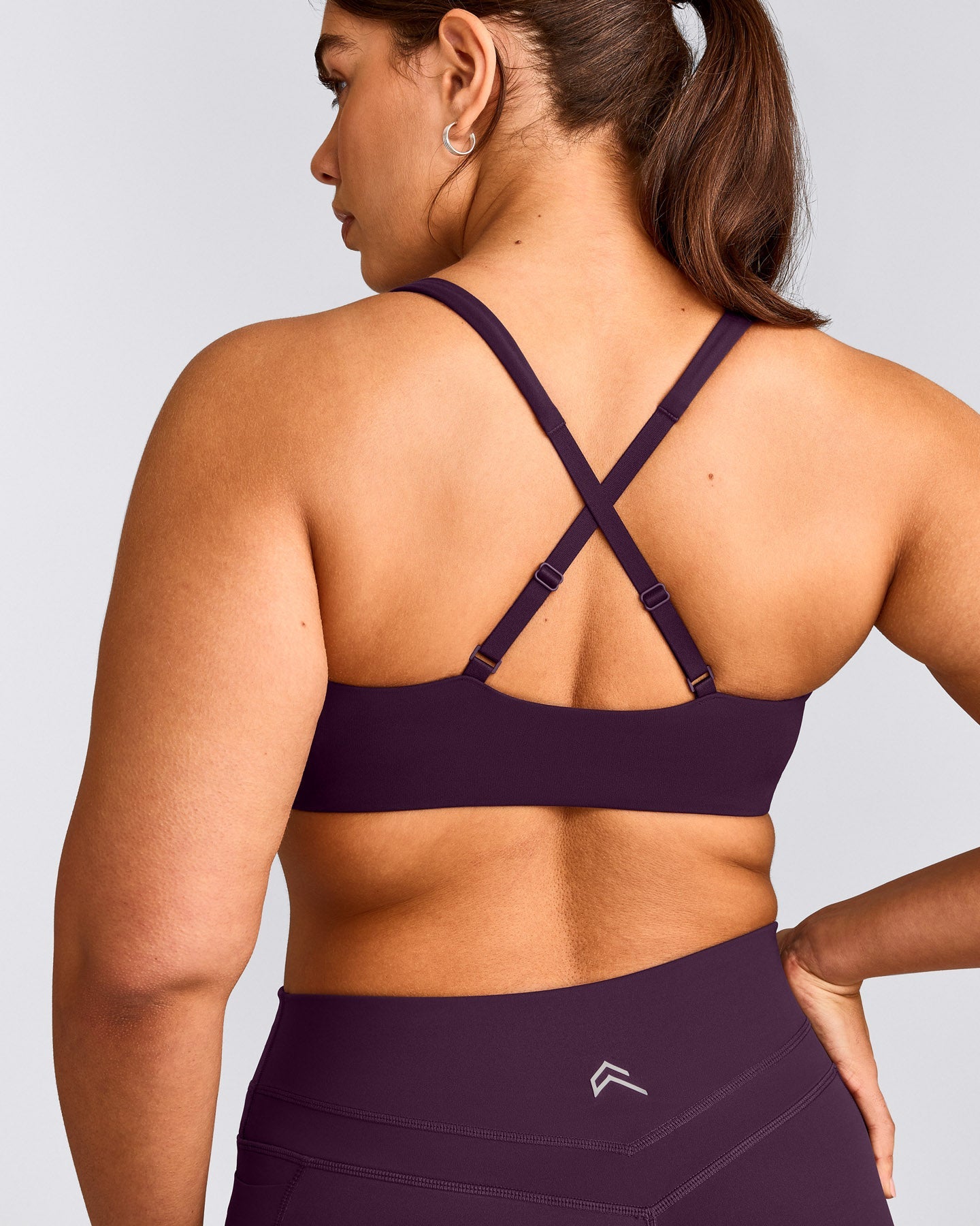 EasyLift™ Cross Back Sports Bra with Grey Logo | Blackberry Purple