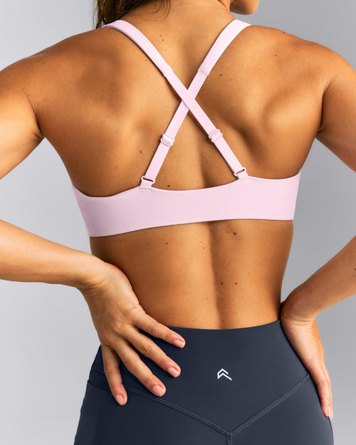 EasyLift™ Cross Back Sports Bra | Soft Girl Pink