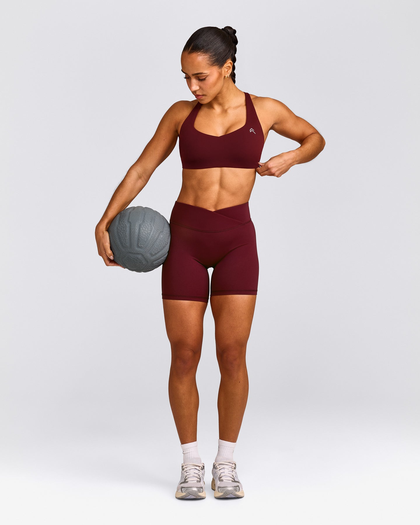 EasyLift™ Cross Back Sports Bra with Grey Logo | Rosewood