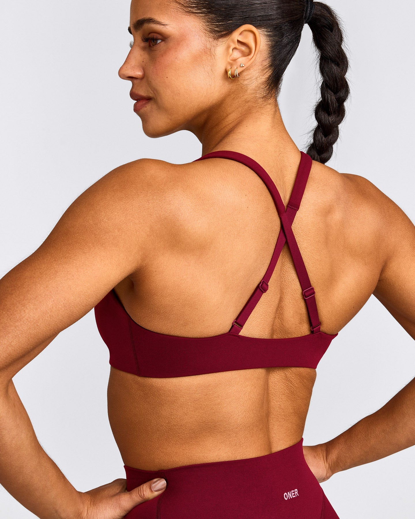 EasyLift™ Cross Back Sports Bra | Ruby Red