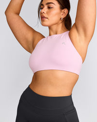 EasyLift™ High Neck Sports Bra with Grey Logo | Chalk Pink