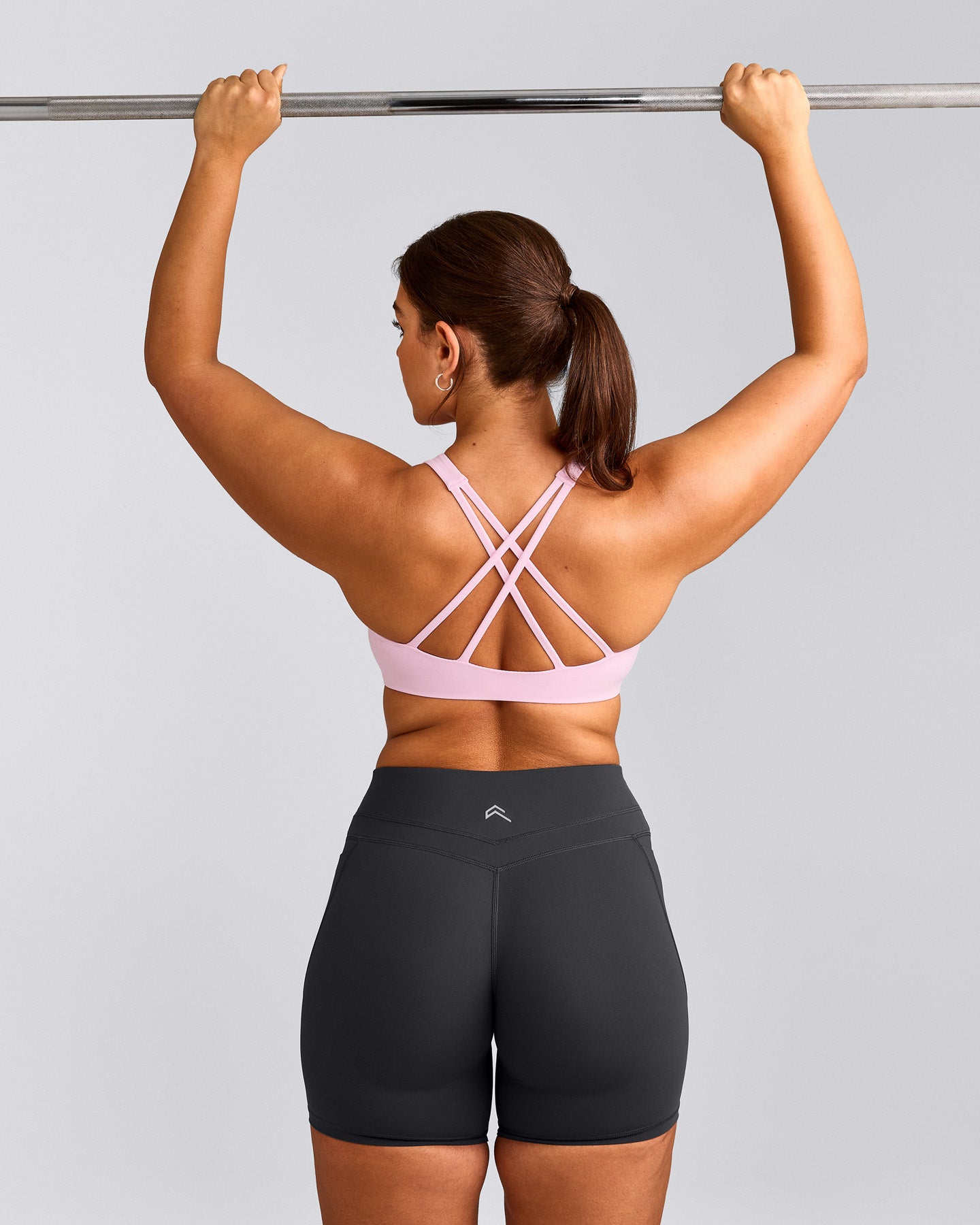 EasyLift™ High Neck Sports Bra with Grey Logo | Chalk Pink