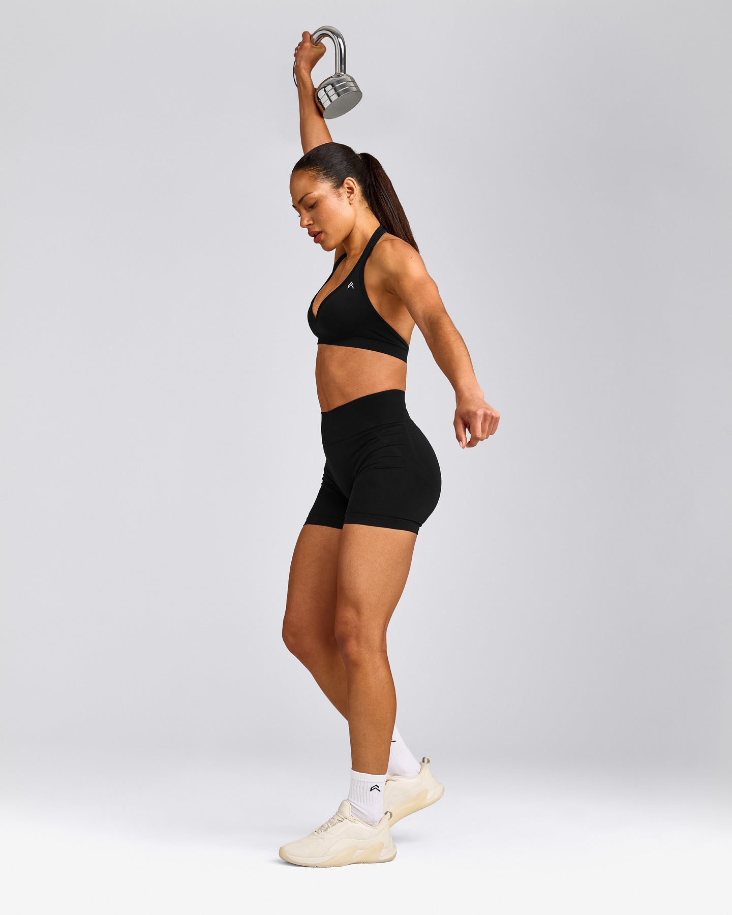 EffortlessLift™ Seamless Halter Neck Sports Bra | Black