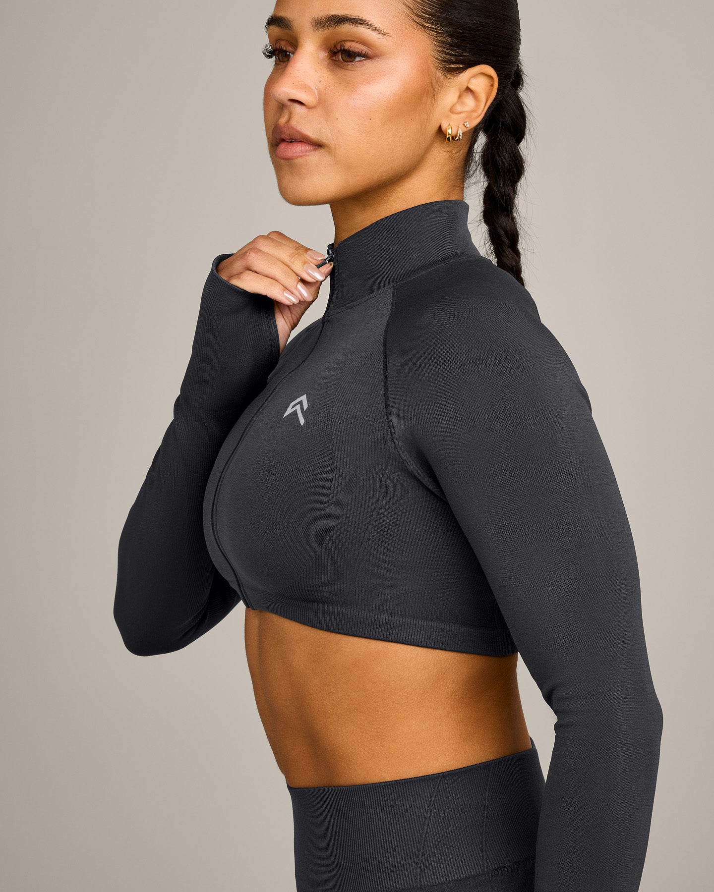 EnhanceLift™ Seamless Crop Jacket with Grey Logo | Coal