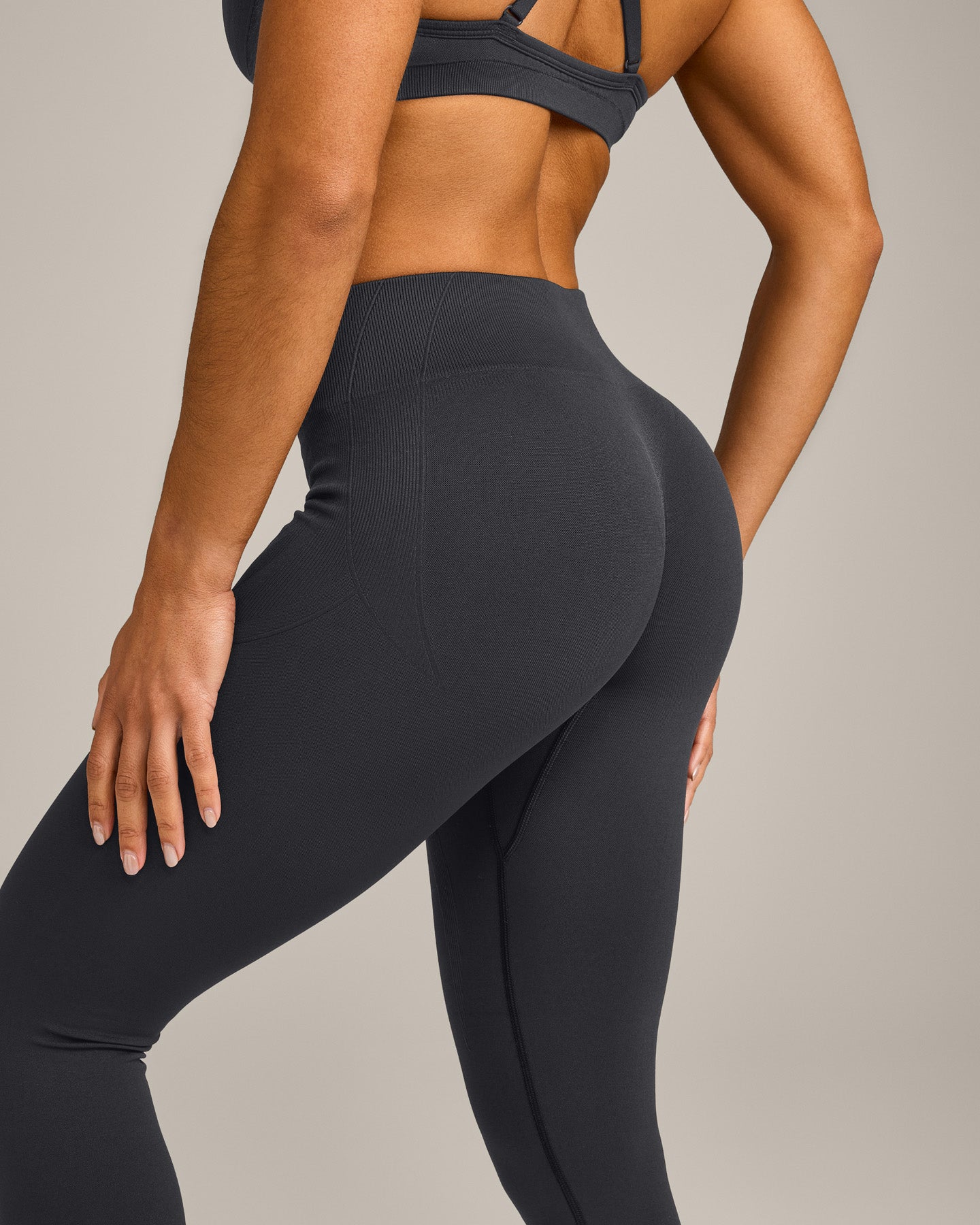 EnhanceLift™ Seamless Leggings with Grey Logo | Coal