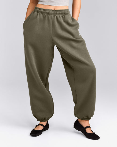 Foundations Cosy Oversized Joggers | Alpine Green