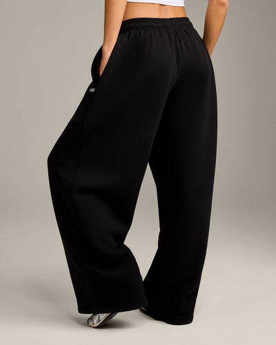 Foundations Cosy Oversized Straight Leg Joggers | Black