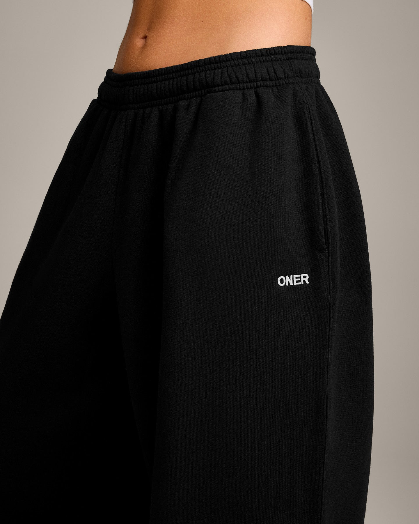 Foundations Cosy Oversized Straight Leg Joggers | Black