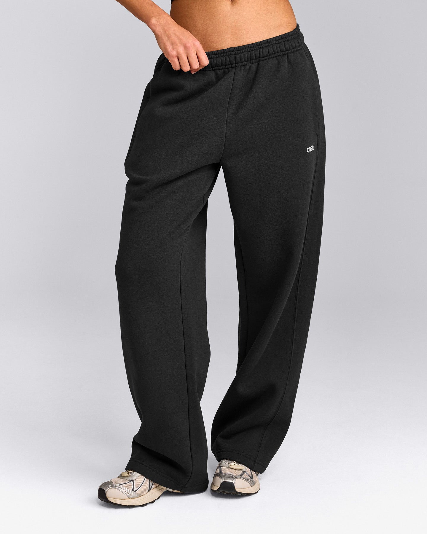 Foundations Cosy Straight Leg Sweatpants | Soft Black