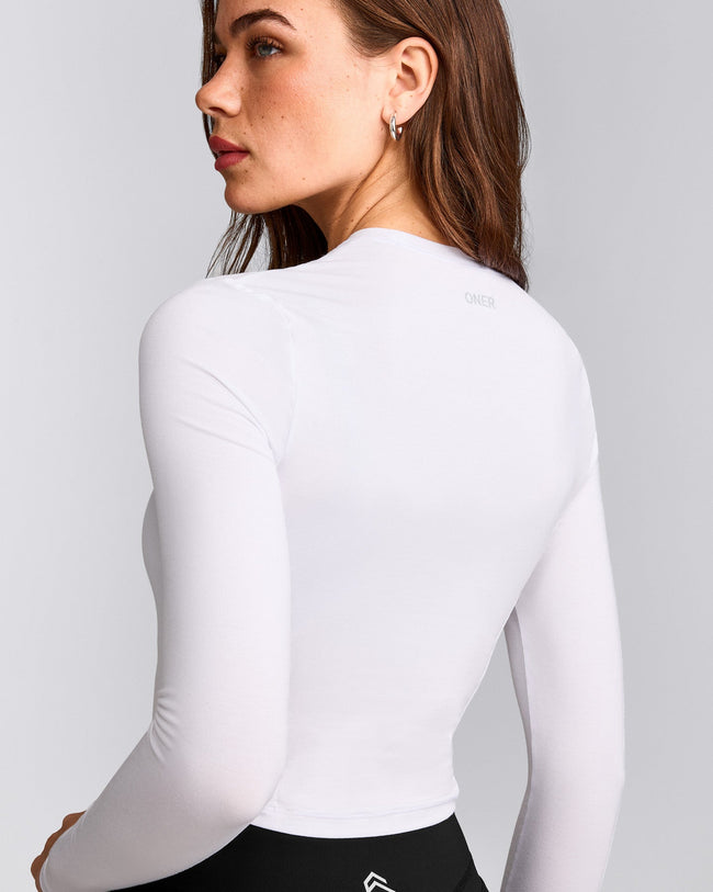 Mellow™ Motion Crew Neck Long Sleeve Mid Top | White