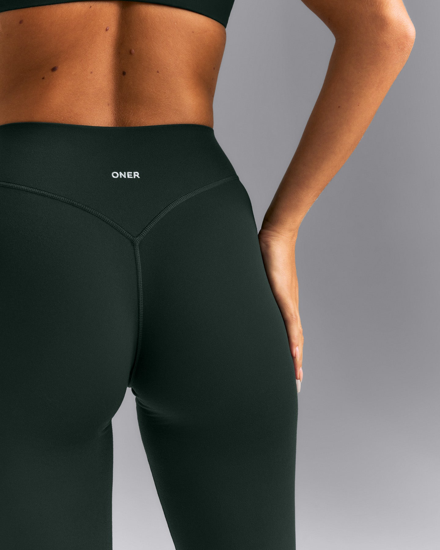 SoftMotion™ High Waisted Leggings | Emerald Noir