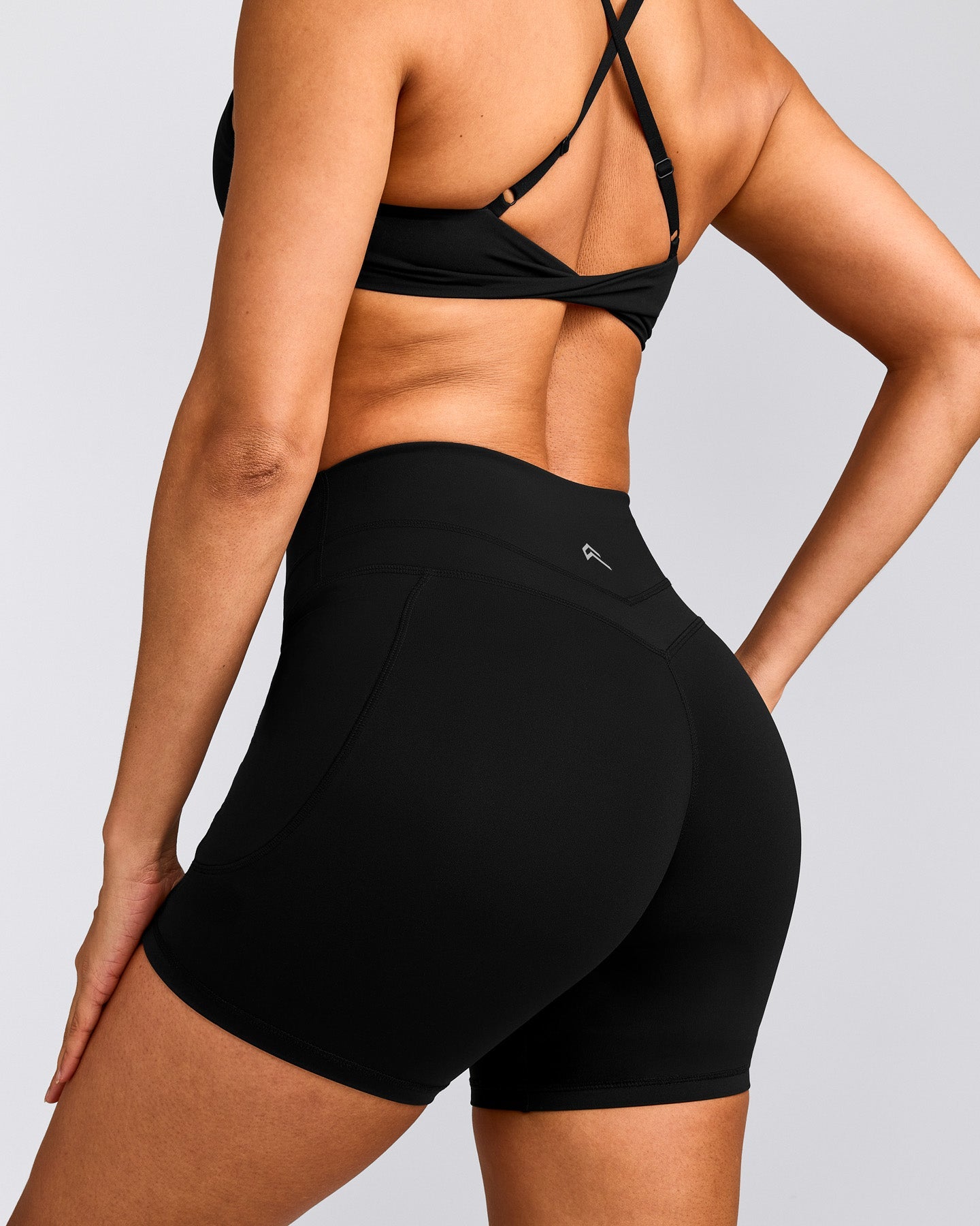UnifiedMove™ High Waisted Pocket Shorts 6" with Reflective Logo | Black