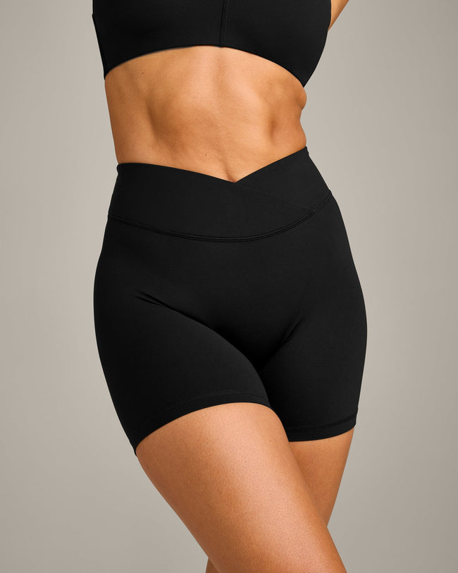 UnifiedMove Wrap Shorts 6" with Reflective Logo | Black