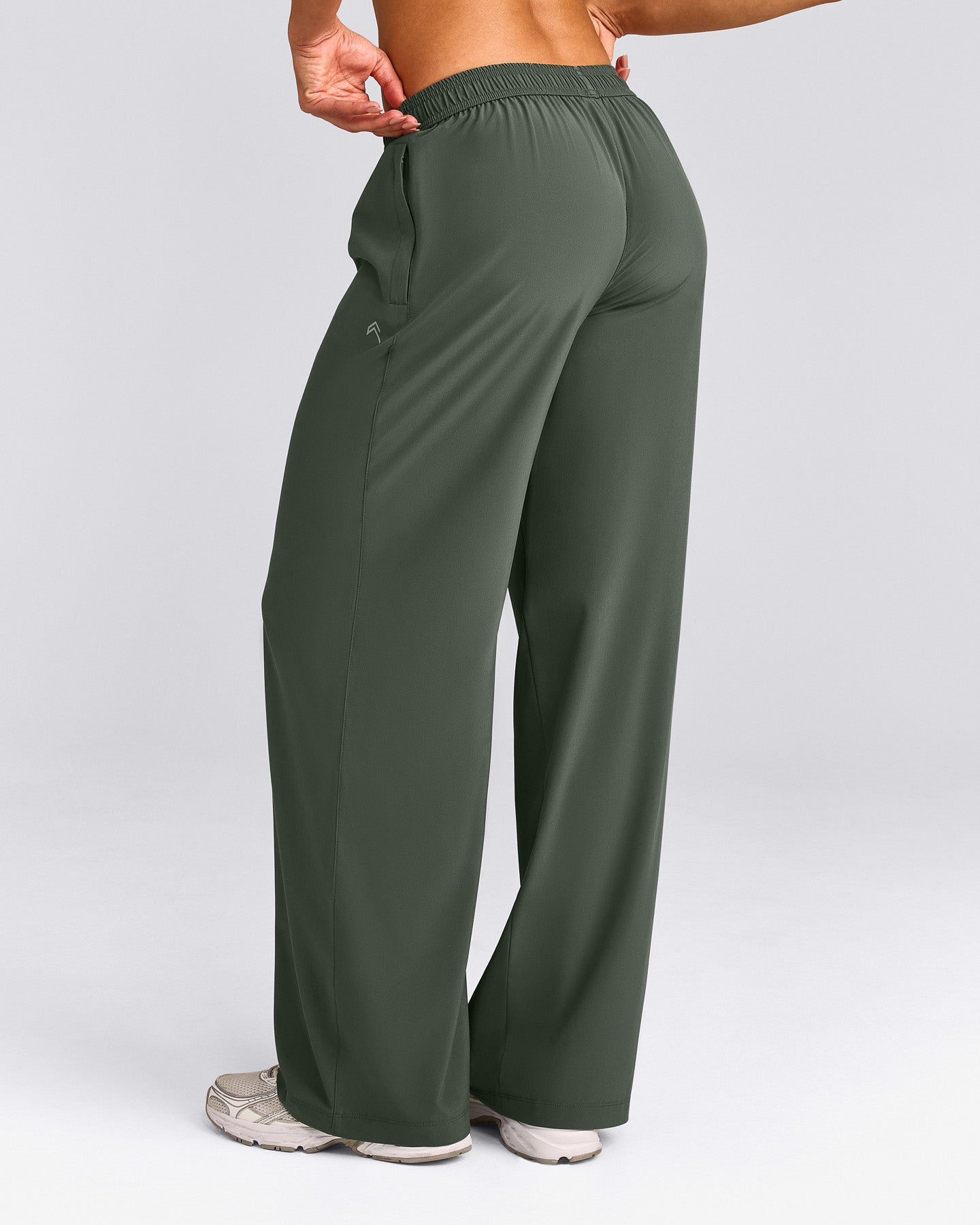 AirMove™ Straight Leg Pants with Reflective Logo | Dark Khaki