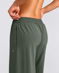 AirMove™ Straight Leg Pants with Reflective Logo | Dark Khaki