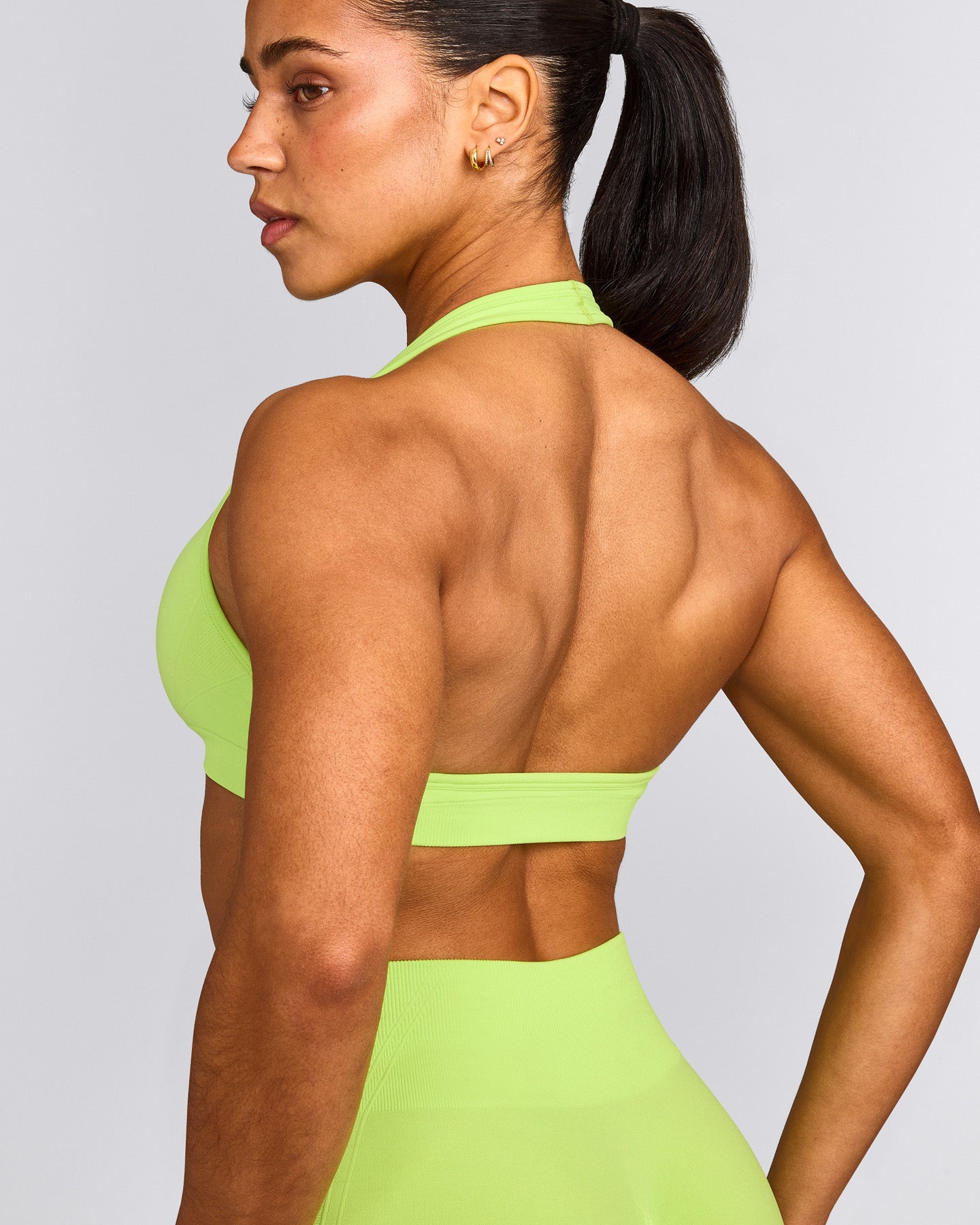 EffortlessLift™ Seamless Halter Neck Sports Bra with Grey Logo | Citrus Green