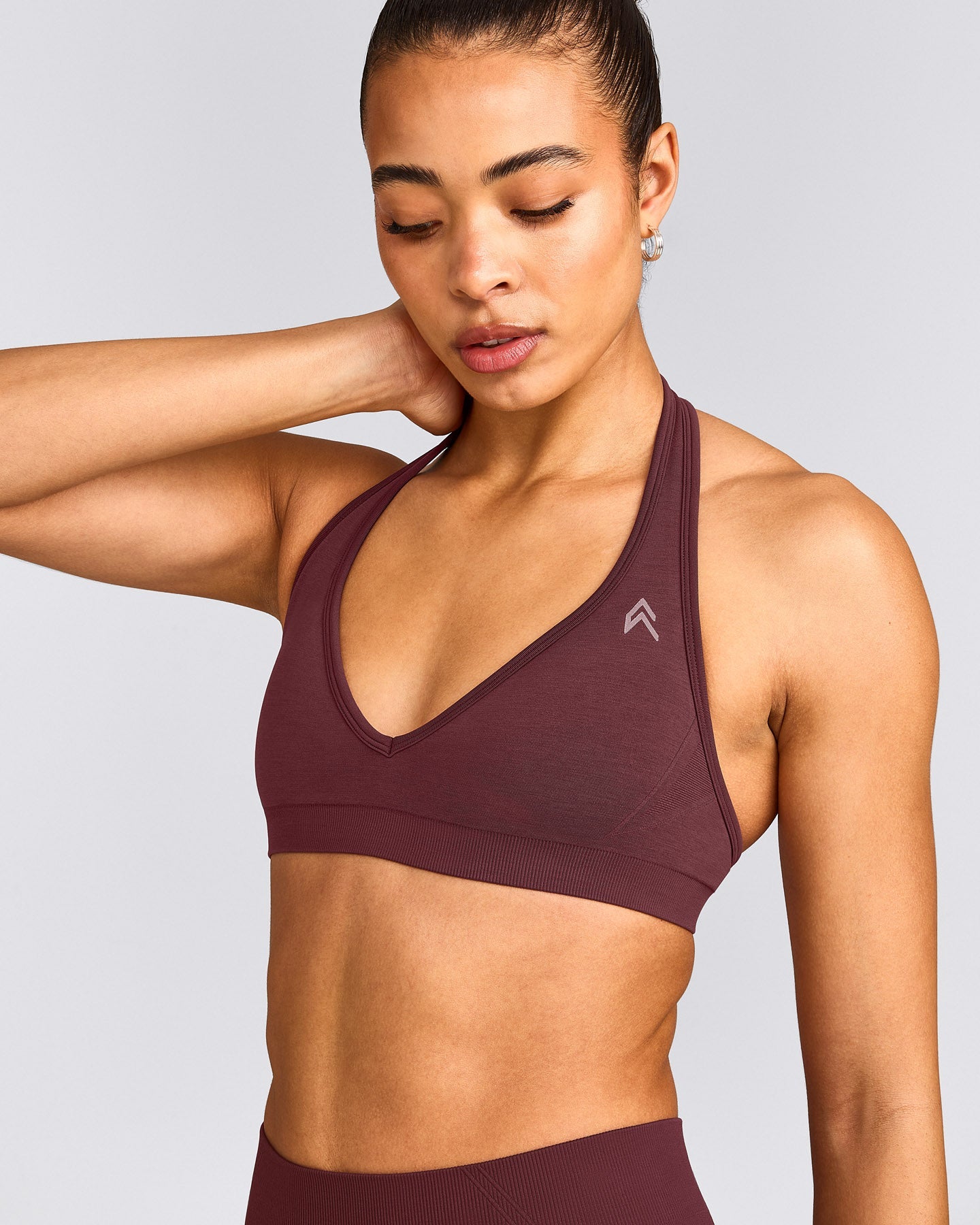 EffortlessLift™ Seamless Halter Neck Sports Bra with Grey Logo | Velvet Mocha