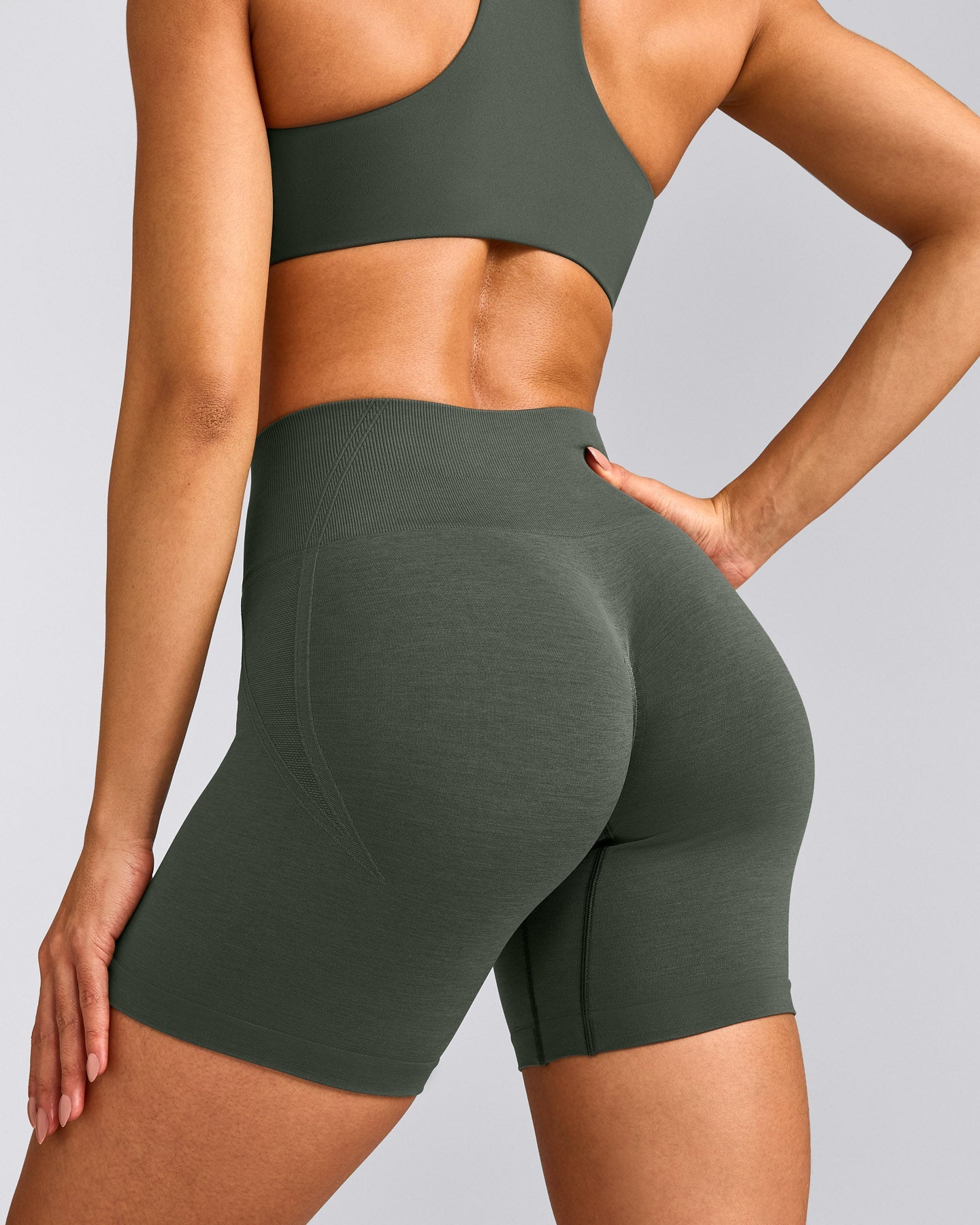 EffortlessLift™ Seamless Shorts with Grey Logo | Dark Khaki