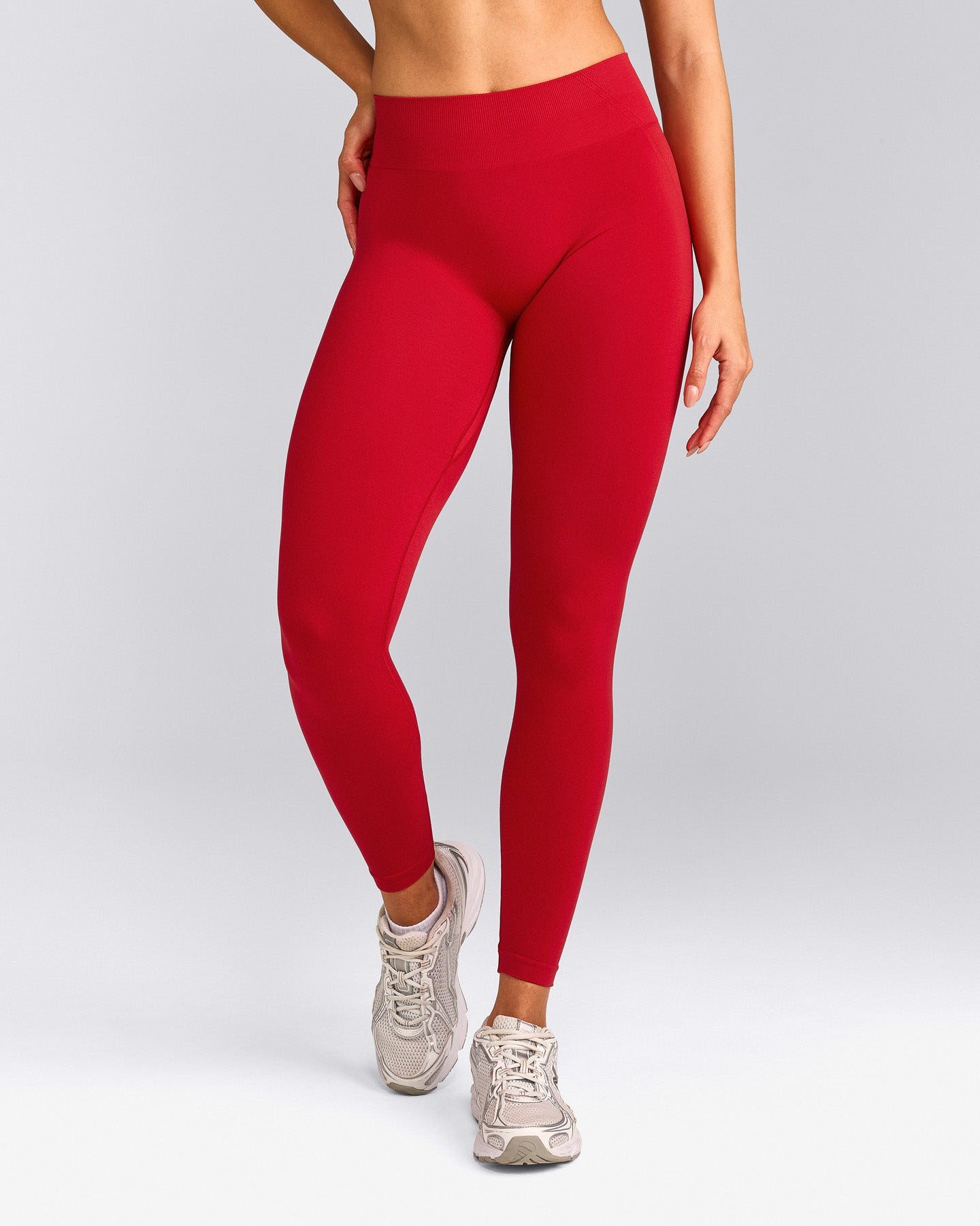 EffortlessLift™ Seamless Mid Rise Leggings with Grey Logo | Fiery Red